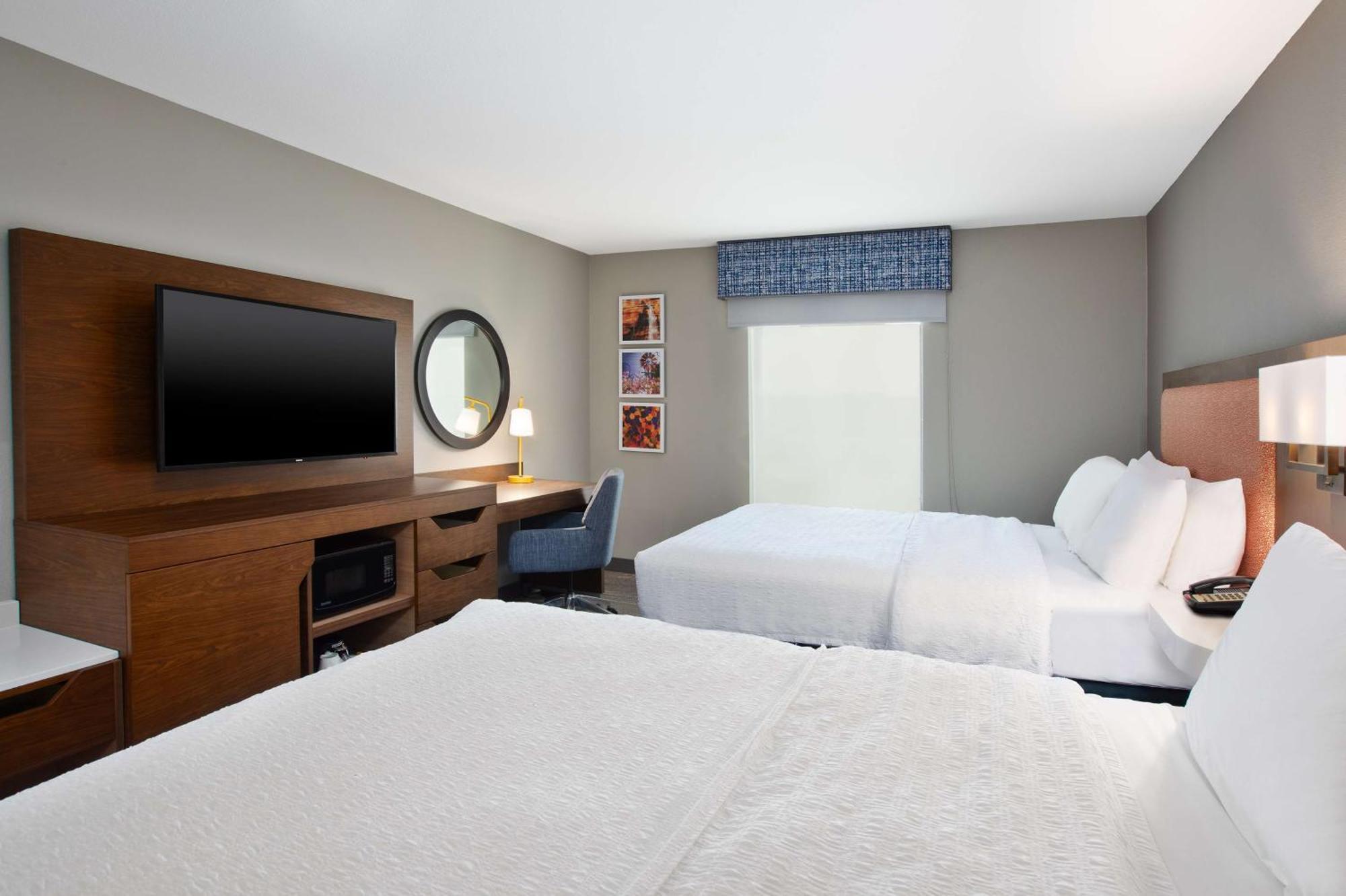 Hampton Inn Clinton Екстериор снимка