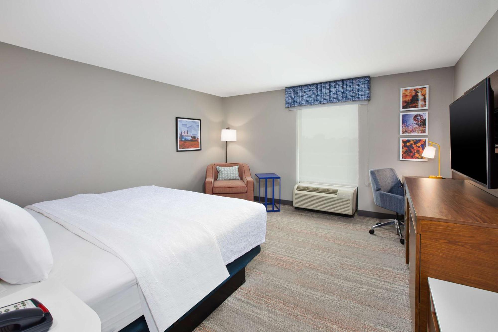 Hampton Inn Clinton Екстериор снимка