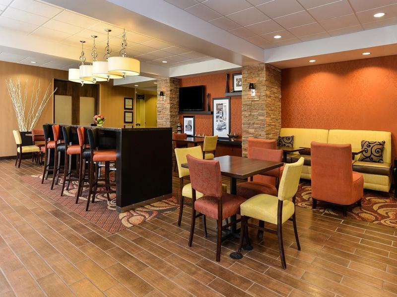 Hampton Inn Clinton Екстериор снимка